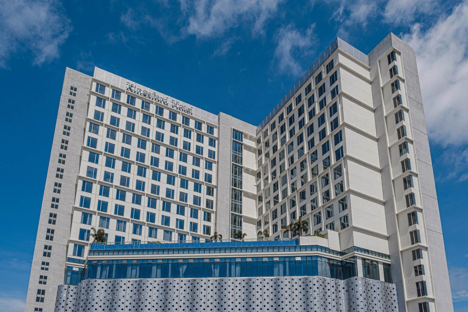 Kingsford Hotel Manila Paranaque City Exterior photo